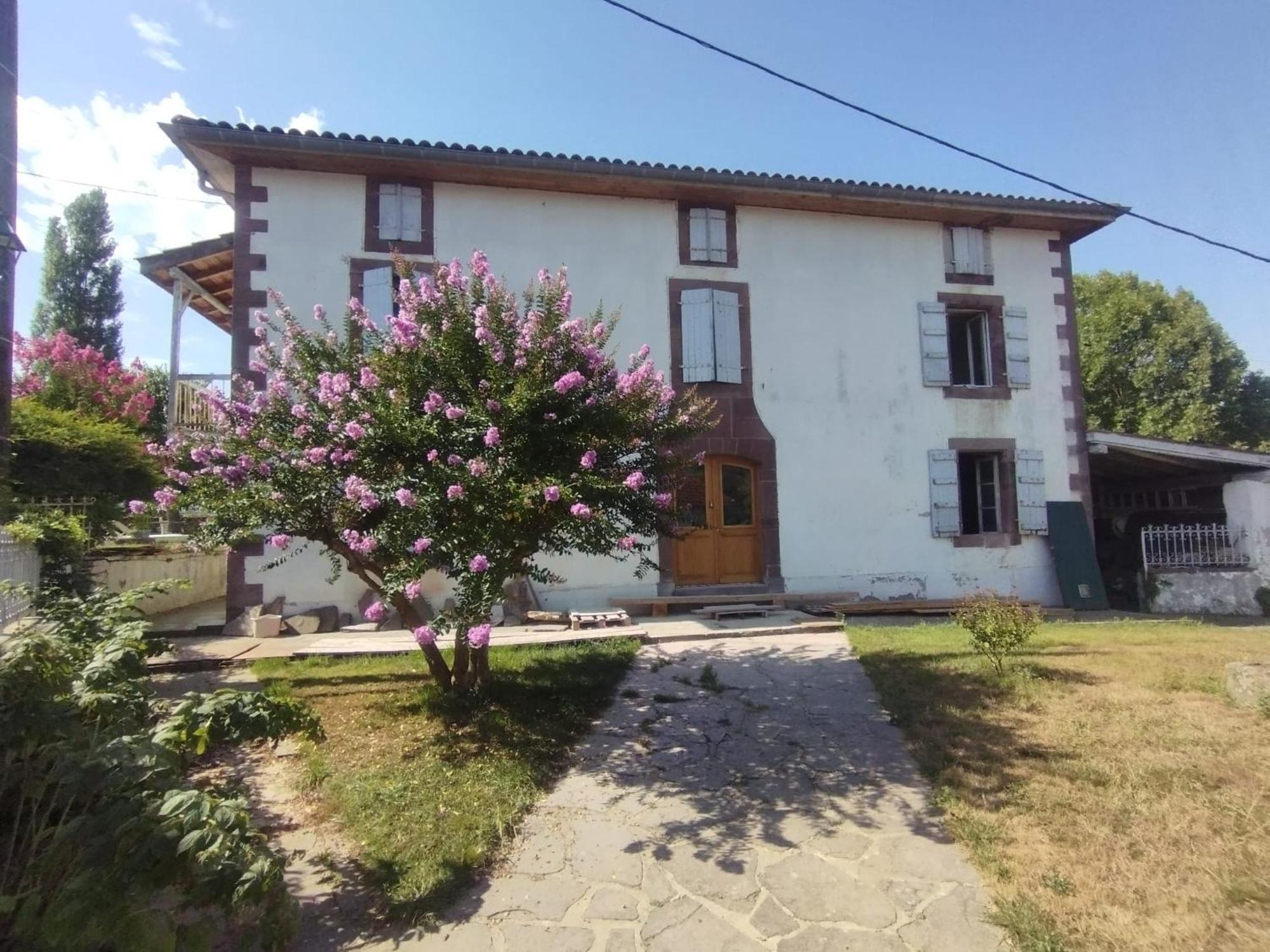 Maison D'Hotes Larraldia Uhart-Cize Exterior photo